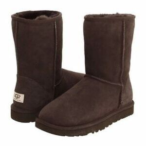 UGG Classic Short II Boot Chocolate Brown Size 8
